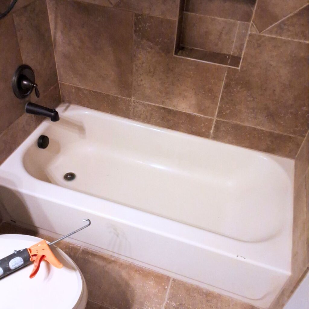 bathtub caulking at a home in san antonio, tx